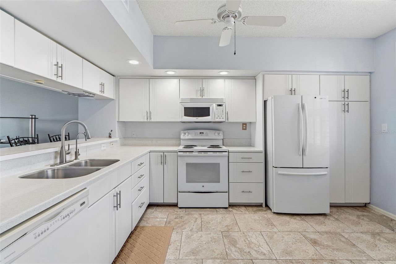 6551 Shoreline Drive , Unit 6402, Saint Petersburg, FL 33708 Photo