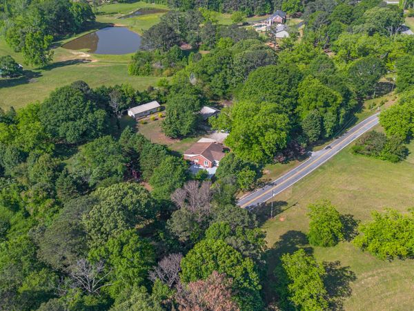 47 McGuire Rd, Carrollton, GA 30117