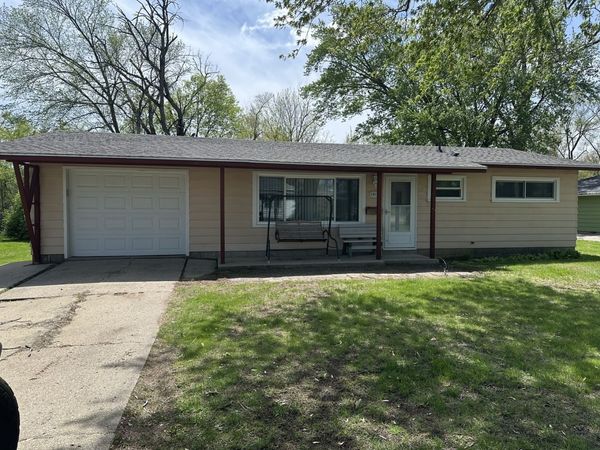 1919 Portland Avenue, Savanna, IL 61074