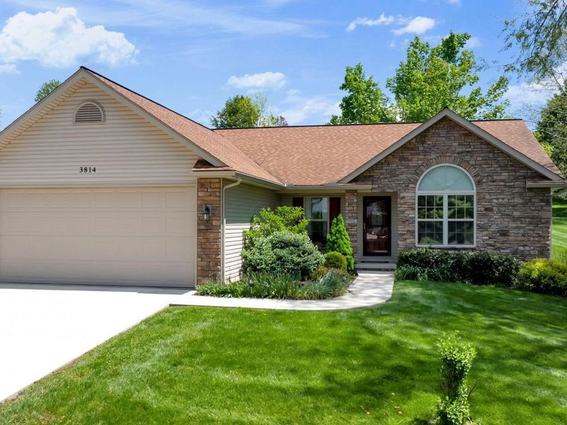 3814 Apple Valley Drive , Howard, OH 43028 Photo 1