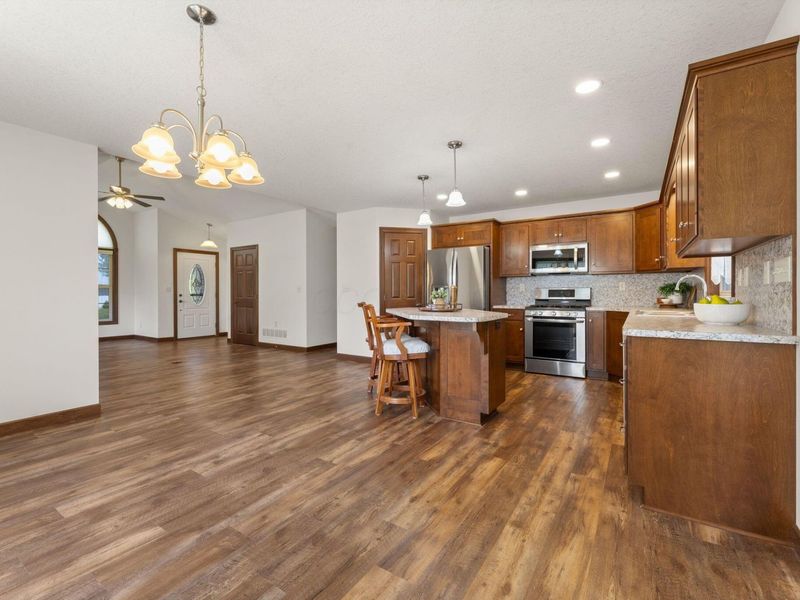 3814 Apple Valley Drive , Howard, OH 43028 Photo 14
