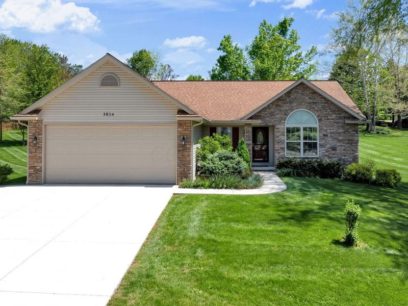 3814 Apple Valley Drive , Howard, OH 43028 Photo 2