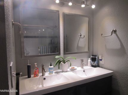 908 Ivy Street, Carson City, NV 89703 Photo