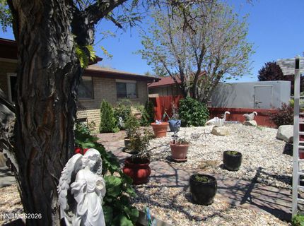 908 Ivy Street, Carson City, NV 89703 Photo