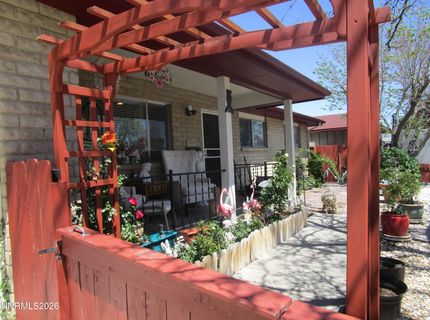 908 Ivy Street, Carson City, NV 89703 Photo