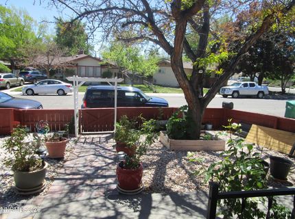 908 Ivy Street, Carson City, NV 89703 Photo
