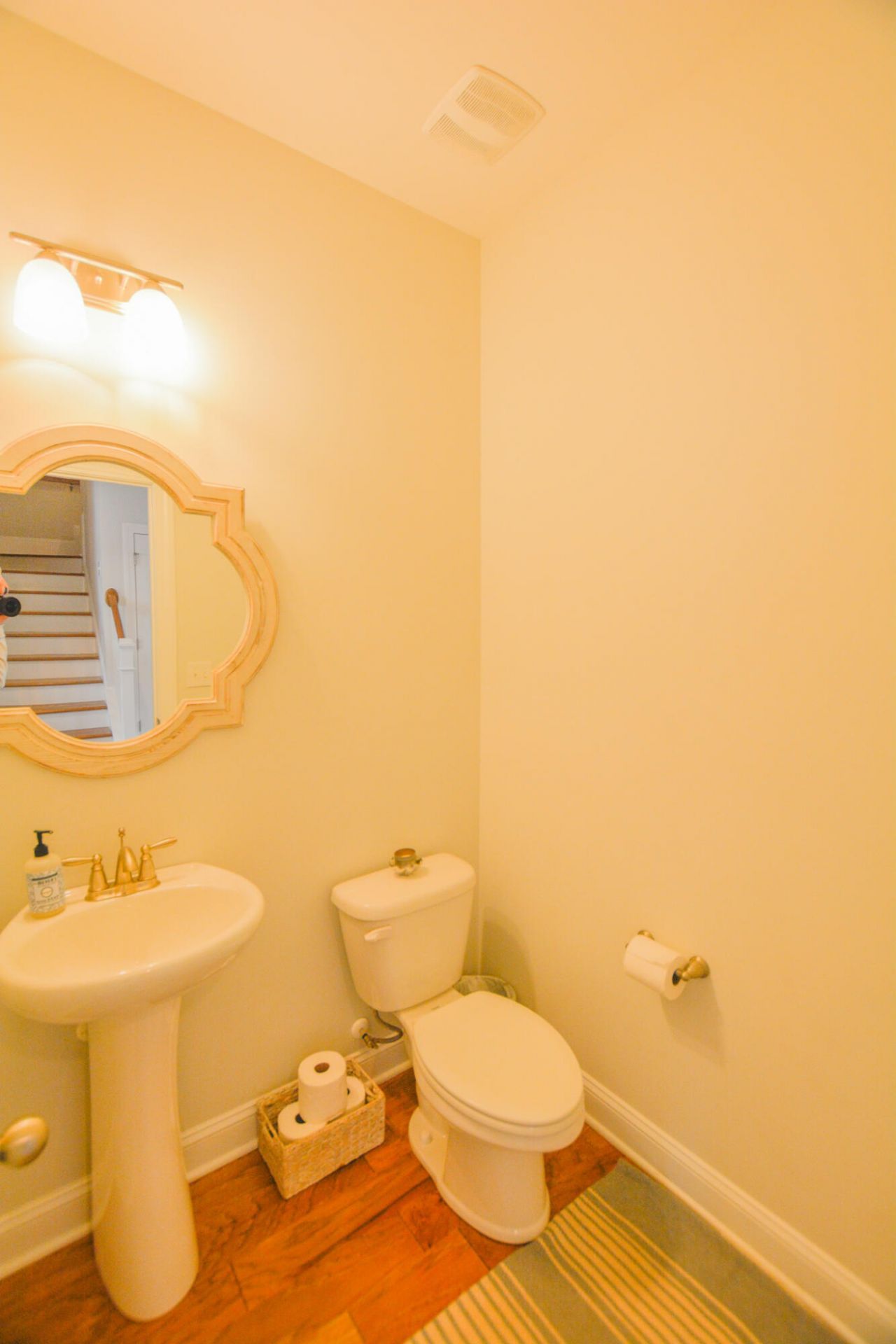 1596 Prince Edward Street Photo 12