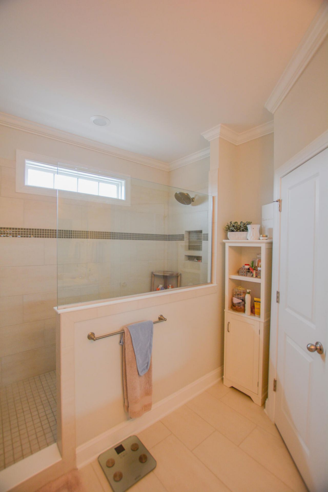 1596 Prince Edward Street Photo 18