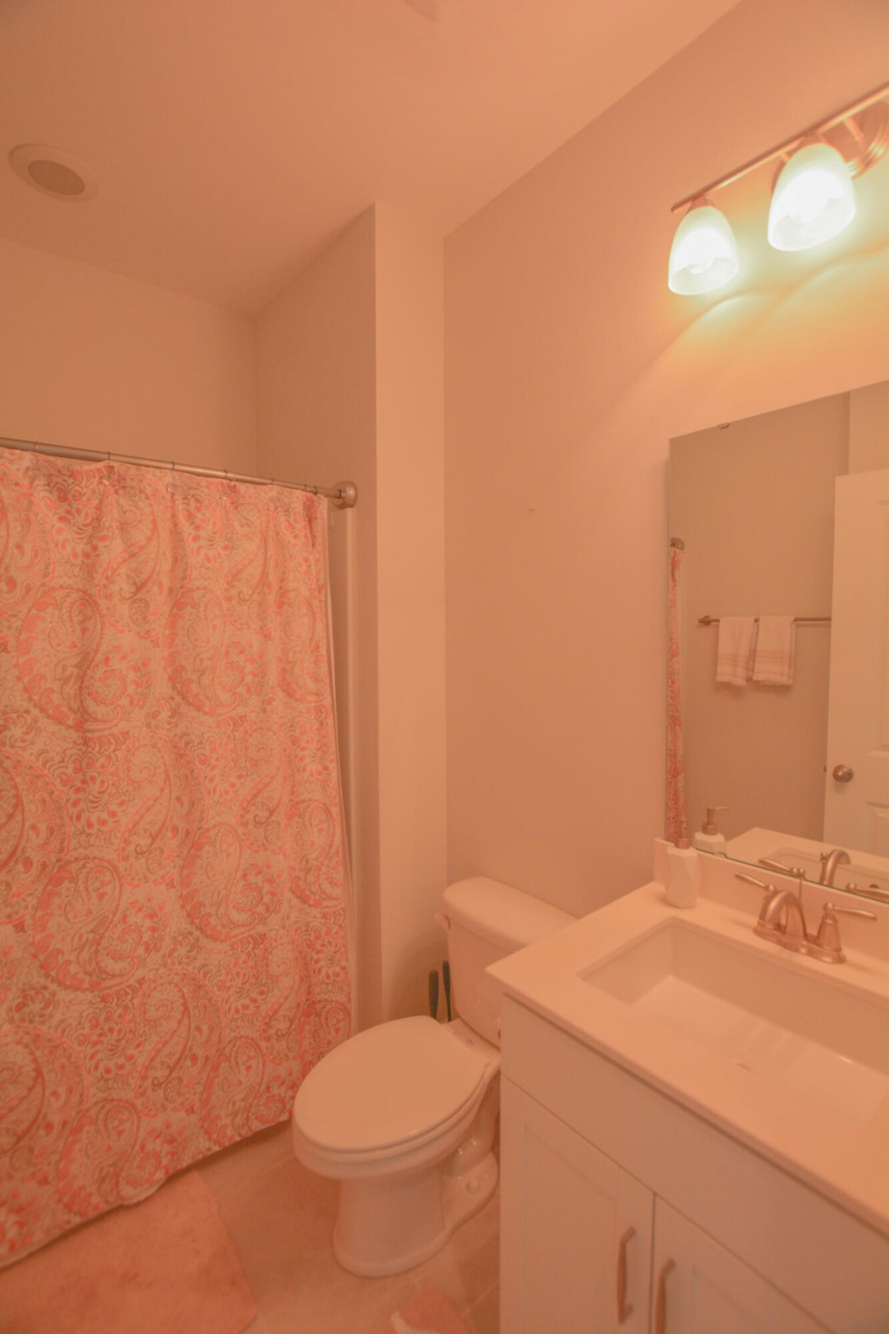1596 Prince Edward Street Photo 23