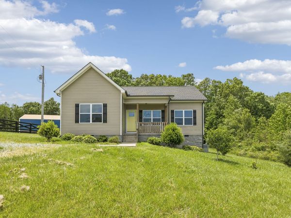 1162 Oak Grove Rd, Dickson, TN 37055
