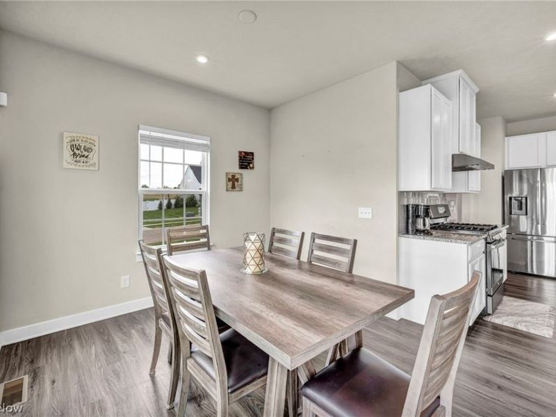 7203 Stonegate Circle NE, Canton, OH 44721 Photo 11