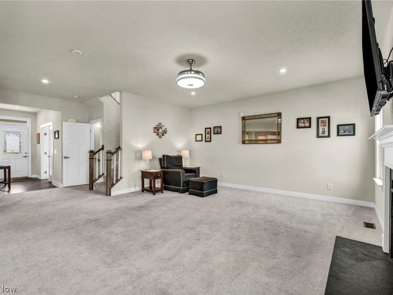 7203 Stonegate Circle NE, Canton, OH 44721 Photo 14