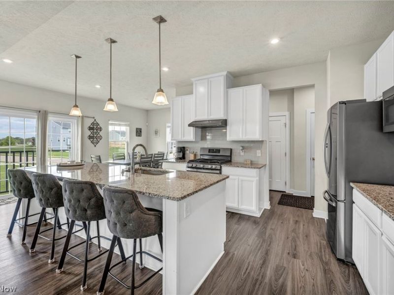 7203 Stonegate Circle NE, Canton, OH 44721 Photo 6