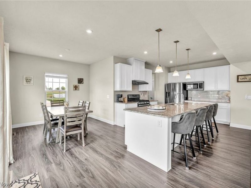 7203 Stonegate Circle NE, Canton, OH 44721 Photo 9
