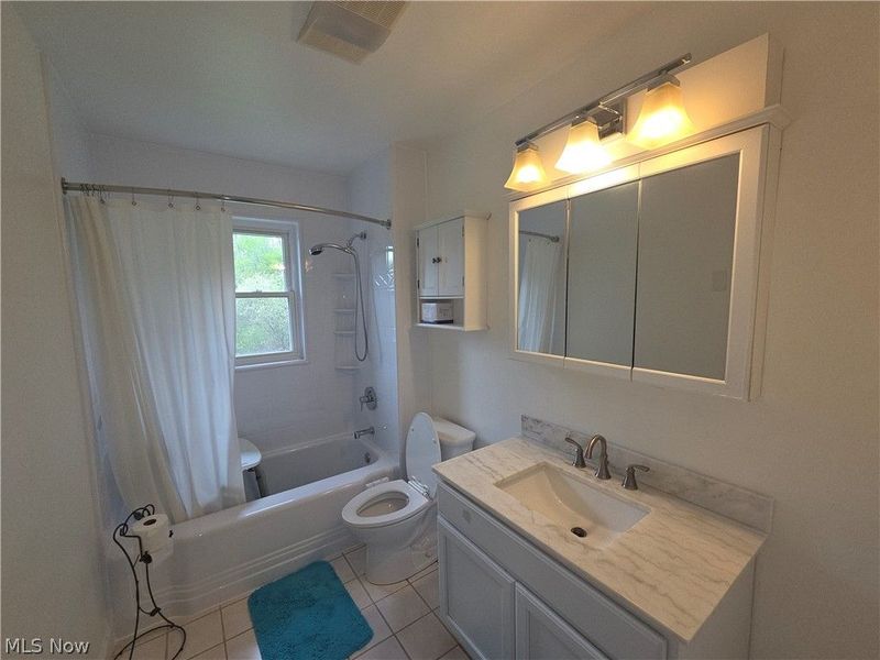 13047 Forest Road, Burton, OH 44021 Photo 31