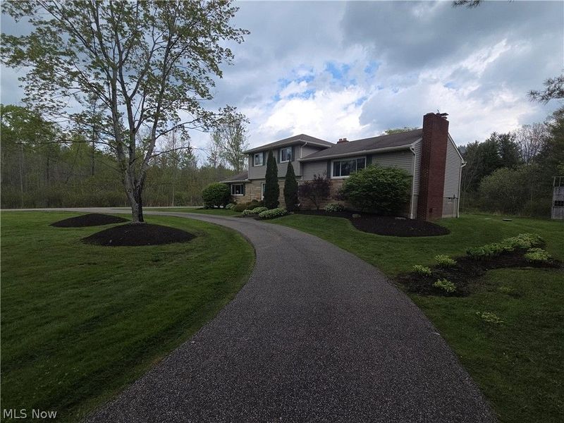 13047 Forest Road, Burton, OH 44021 Photo 4