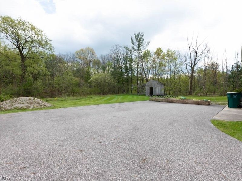 13047 Forest Road, Burton, OH 44021 Photo 45