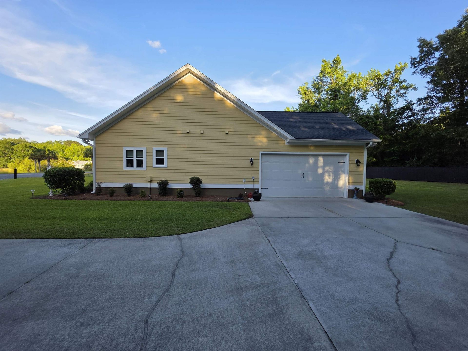 1198 Hitchfield Ln Photo 4