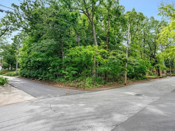 N. Park Avenue, Fayetteville, AR 72701