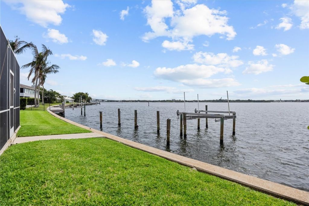 17 Marine Drive, Vero Beach, FL 32960 Photo