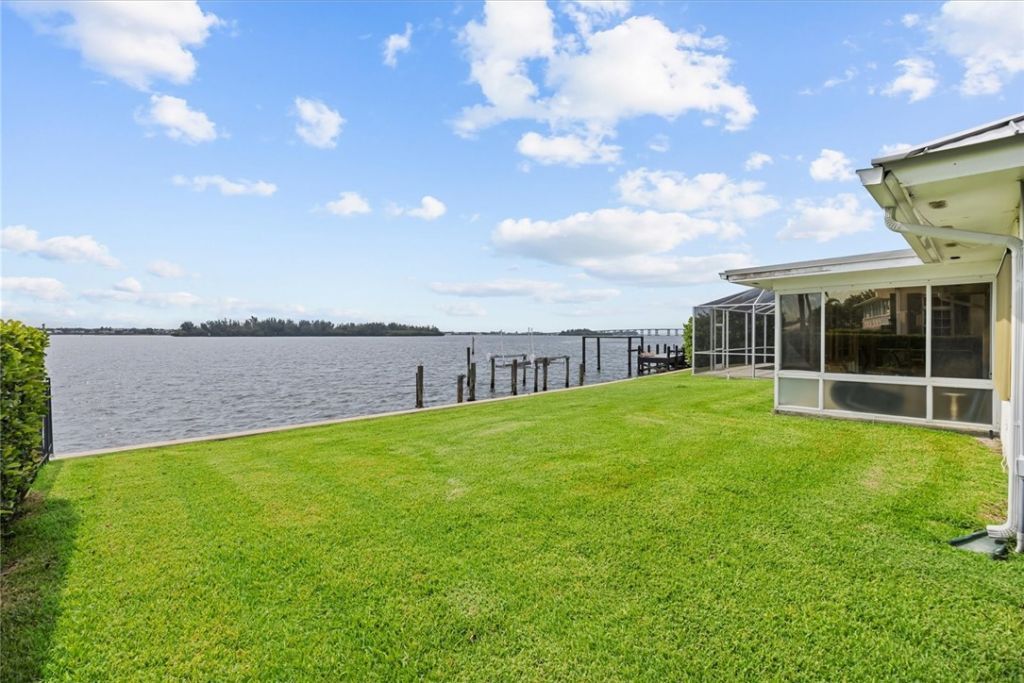 17 Marine Drive, Vero Beach, FL 32960 Photo