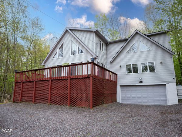120 S Fairway Drive, Lake Ariel, PA 18436