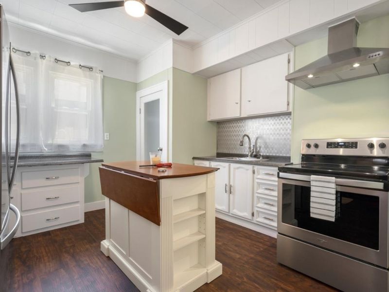 403 E 4th Street, Port Clinton, OH 43452 Photo 13