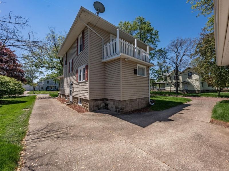 403 E 4th Street, Port Clinton, OH 43452 Photo 36