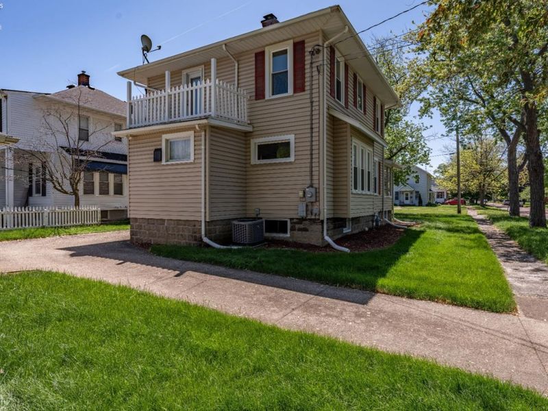 403 E 4th Street, Port Clinton, OH 43452 Photo 37