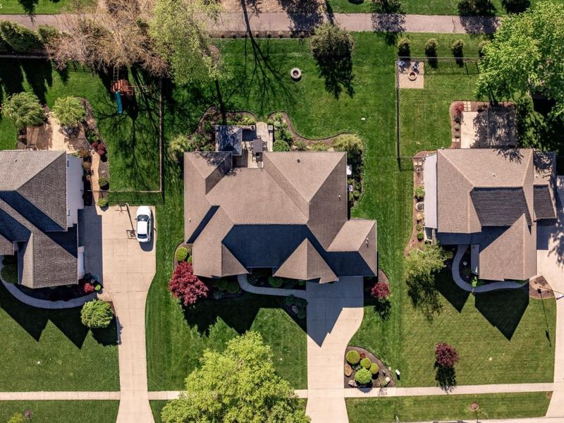 2580 Fairfield Drive, Avon, OH 44011 Photo 2