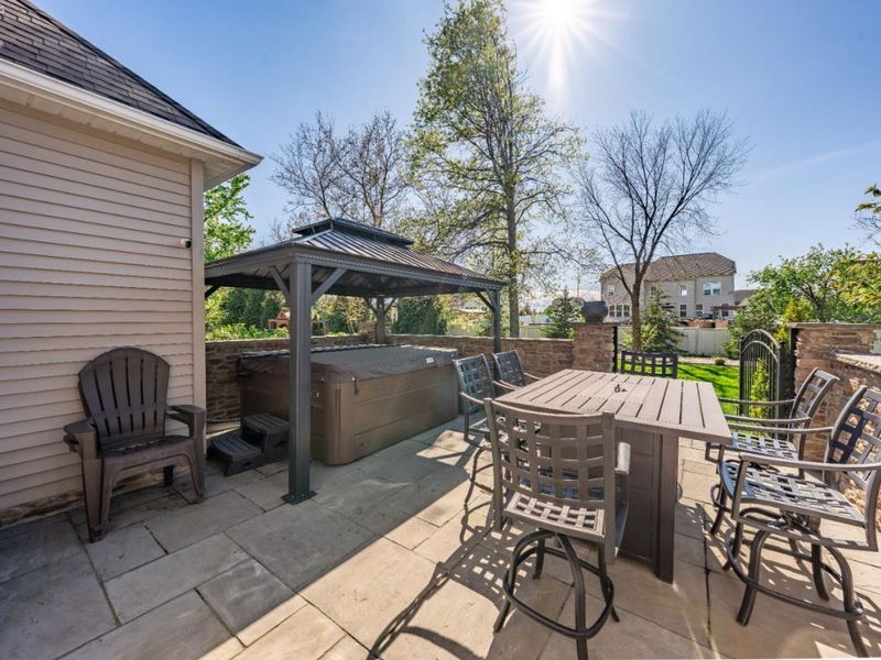 2580 Fairfield Drive, Avon, OH 44011 Photo 4