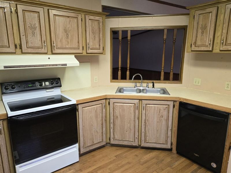 60 N State Route 101, Unit 77, Tiffin, OH 44883 Photo 10