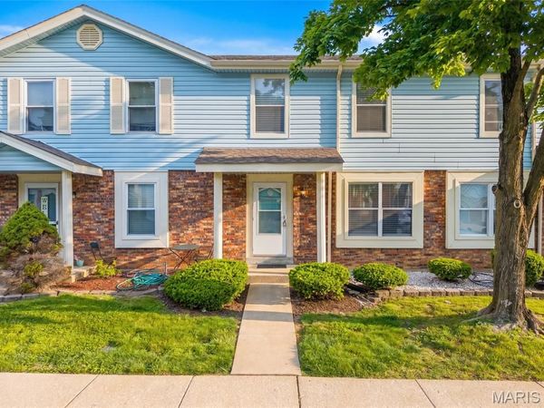 1324 Summergate Parkway , St Charles, MO 63303
