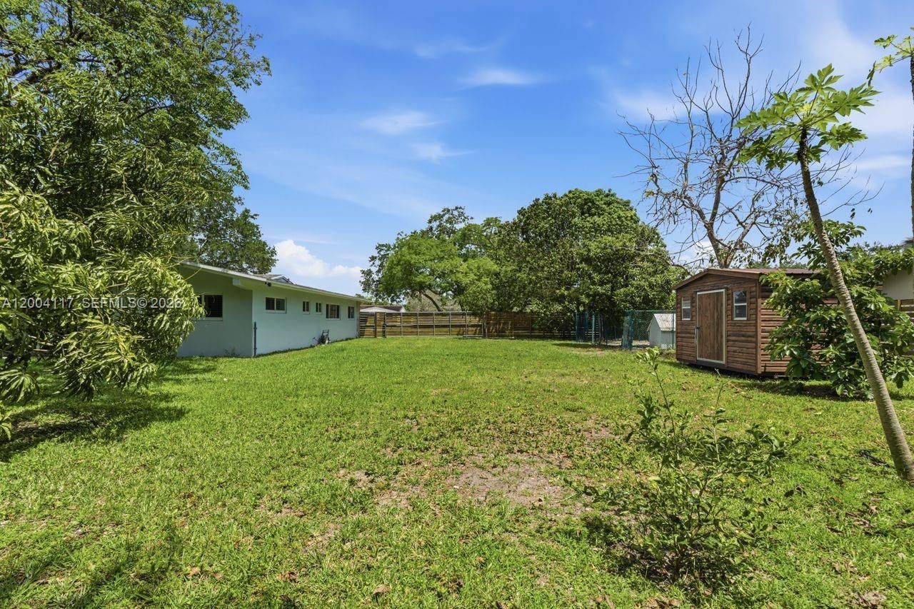 9870 SW 96th St , Miami, FL 33176 Photo