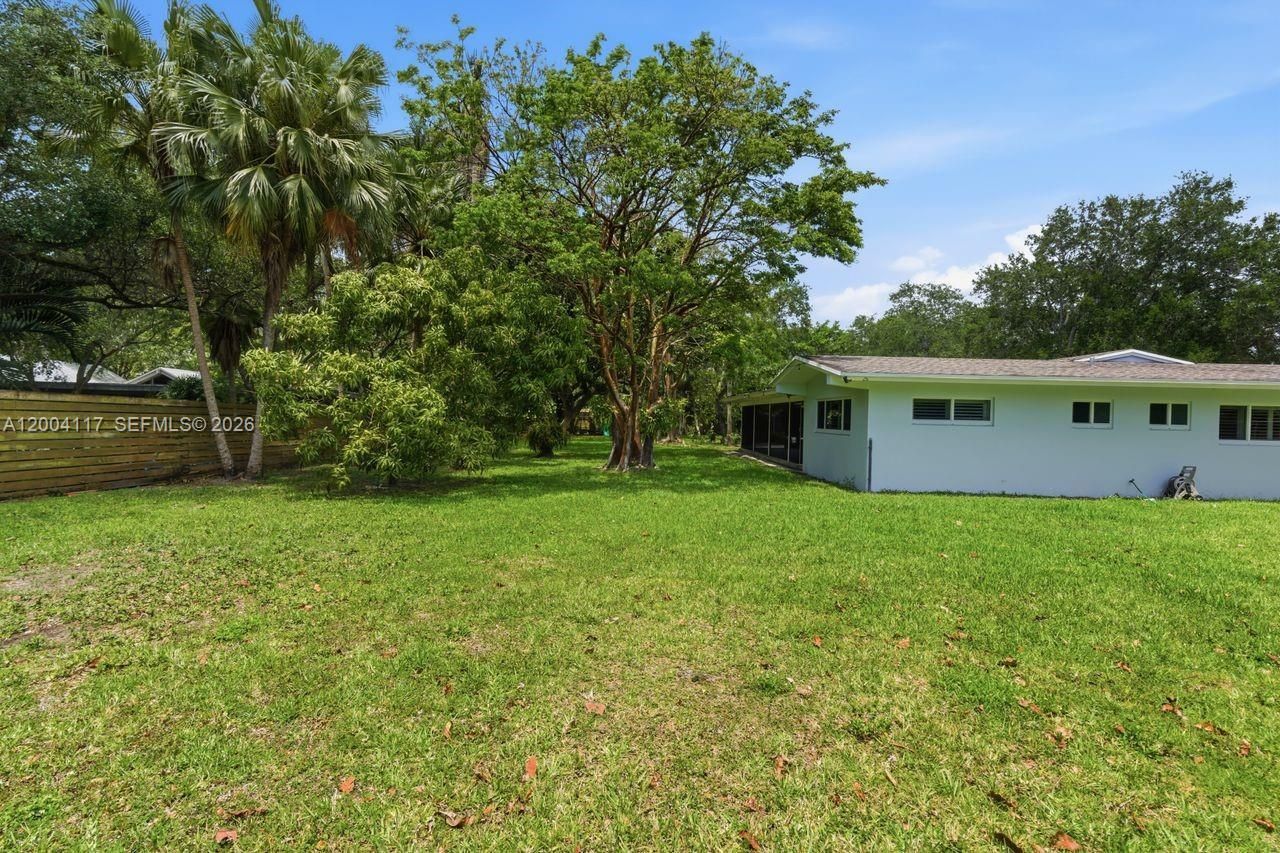 9870 SW 96th St , Miami, FL 33176 Photo