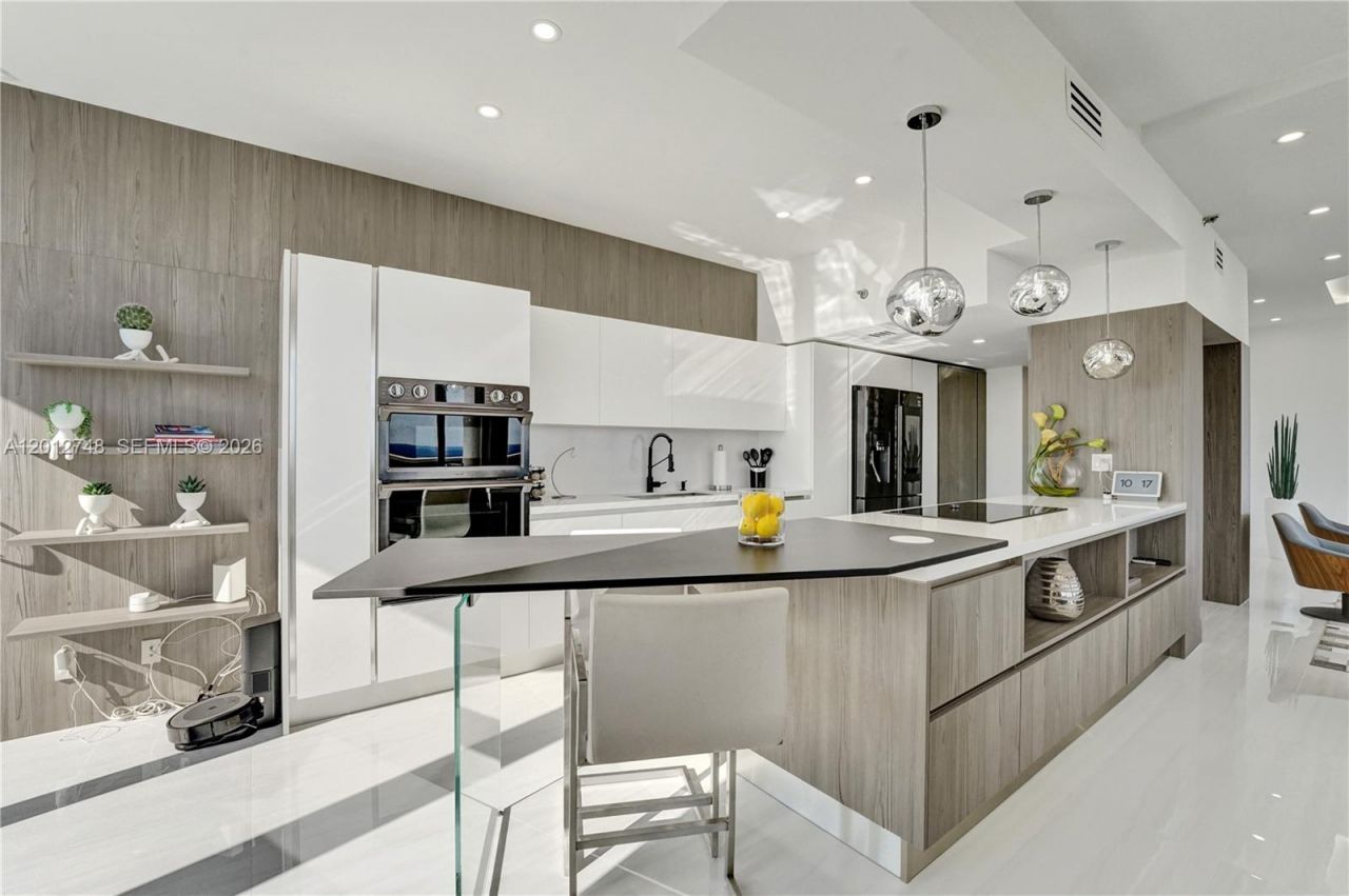 20281 E Country Club Dr, Unit PH14, Aventura, FL 33180 Photo
