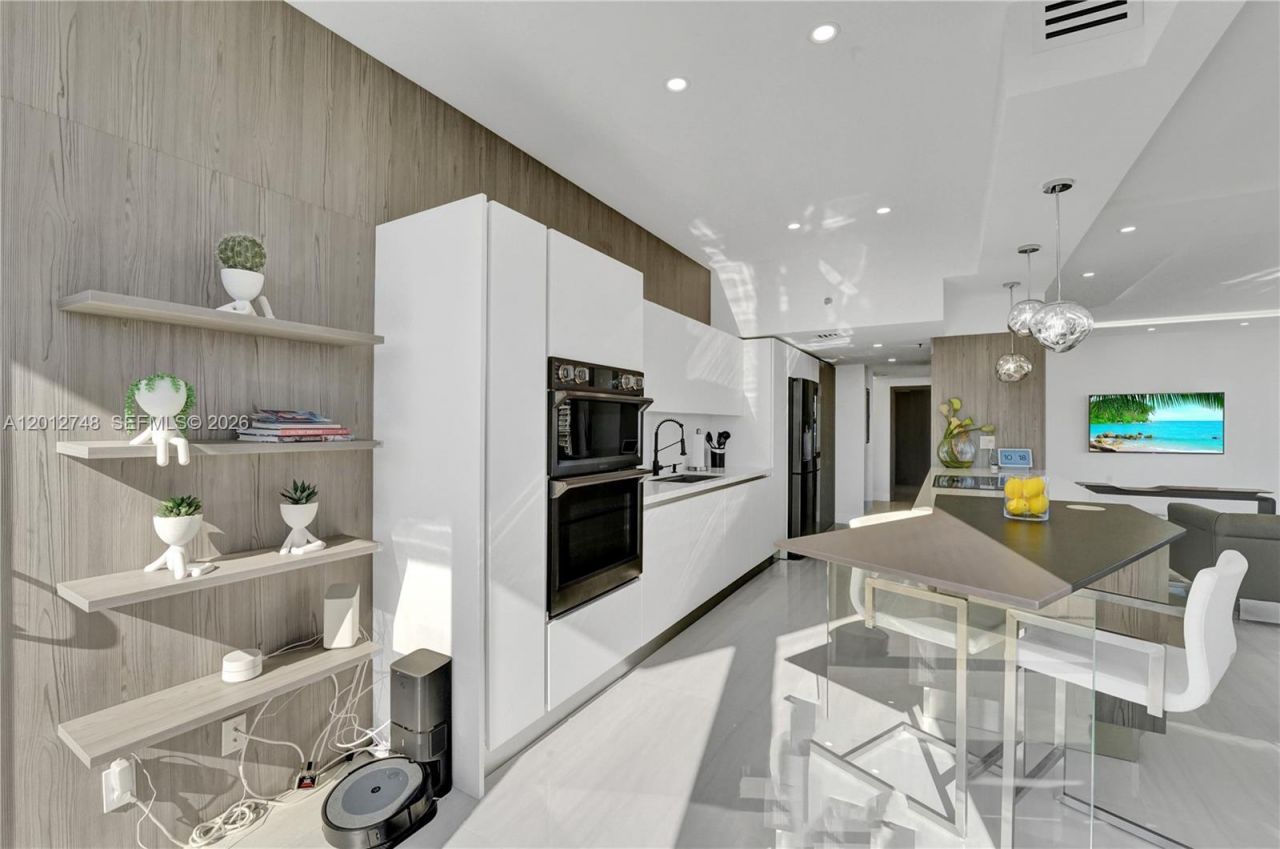 20281 E Country Club Dr, Unit PH14, Aventura, FL 33180 Photo