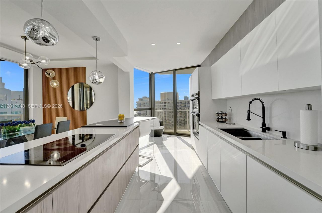 20281 E Country Club Dr, Unit PH14, Aventura, FL 33180 Photo