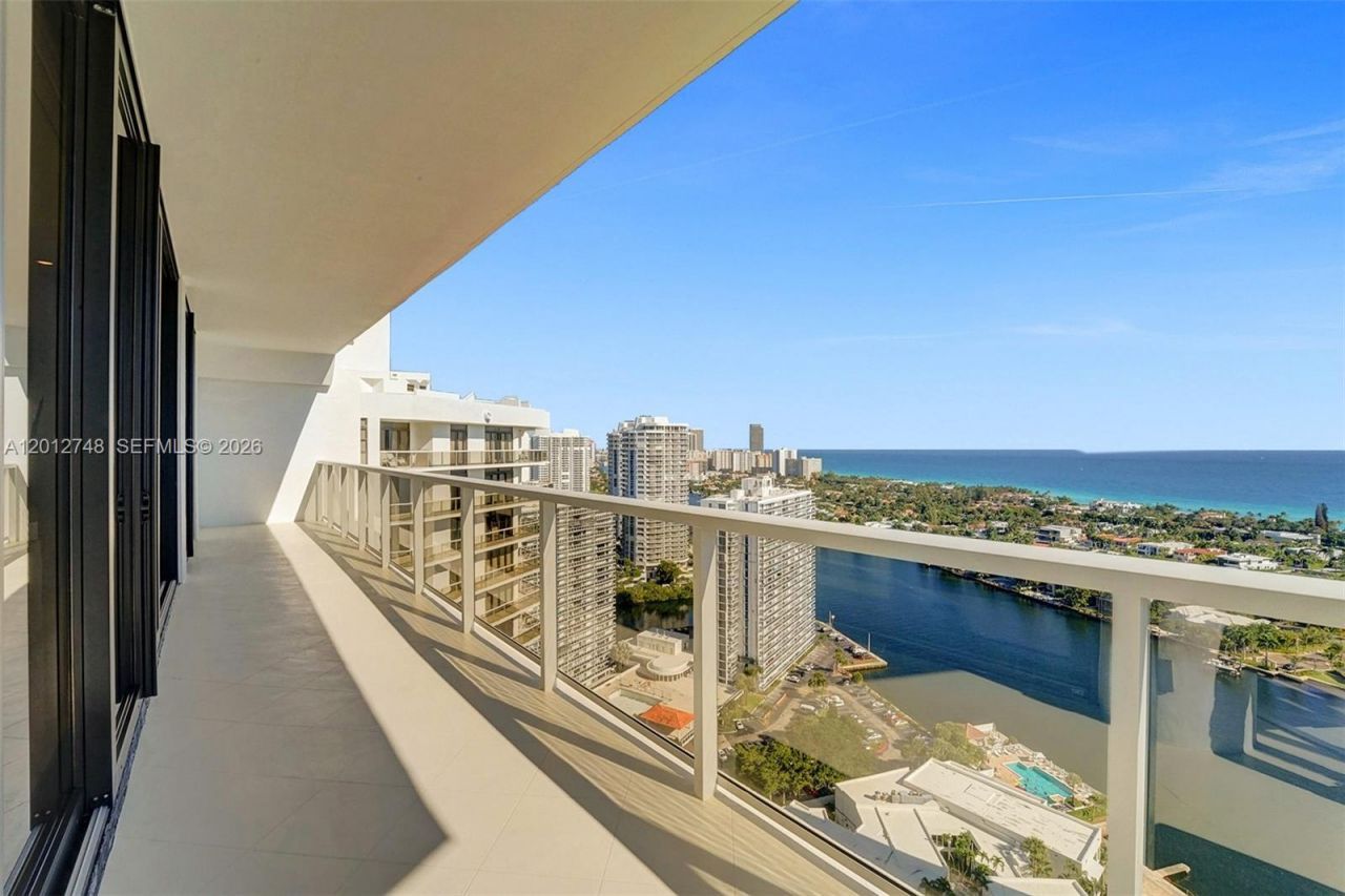 20281 E Country Club Dr, Unit PH14, Aventura, FL 33180 Photo