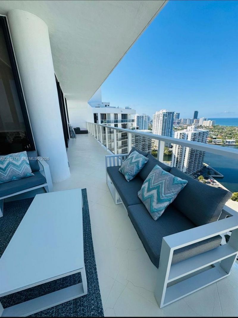 20281 E Country Club Dr, Unit PH14, Aventura, FL 33180 Photo