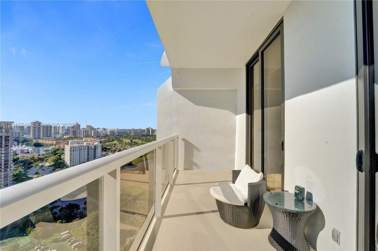 20281 E Country Club Dr, Unit PH14, Aventura, FL 33180 Photo