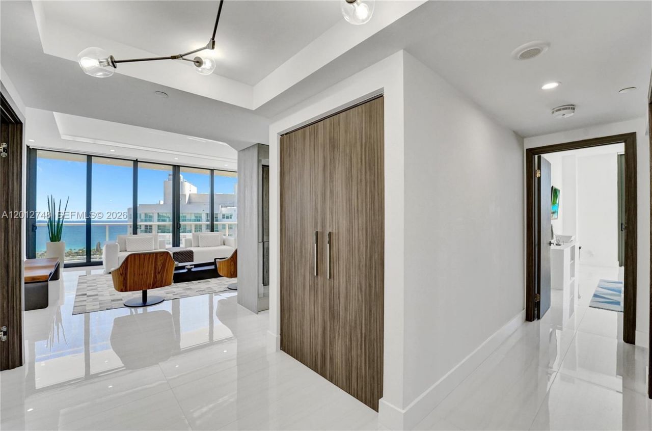 20281 E Country Club Dr, Unit PH14, Aventura, FL 33180 Photo