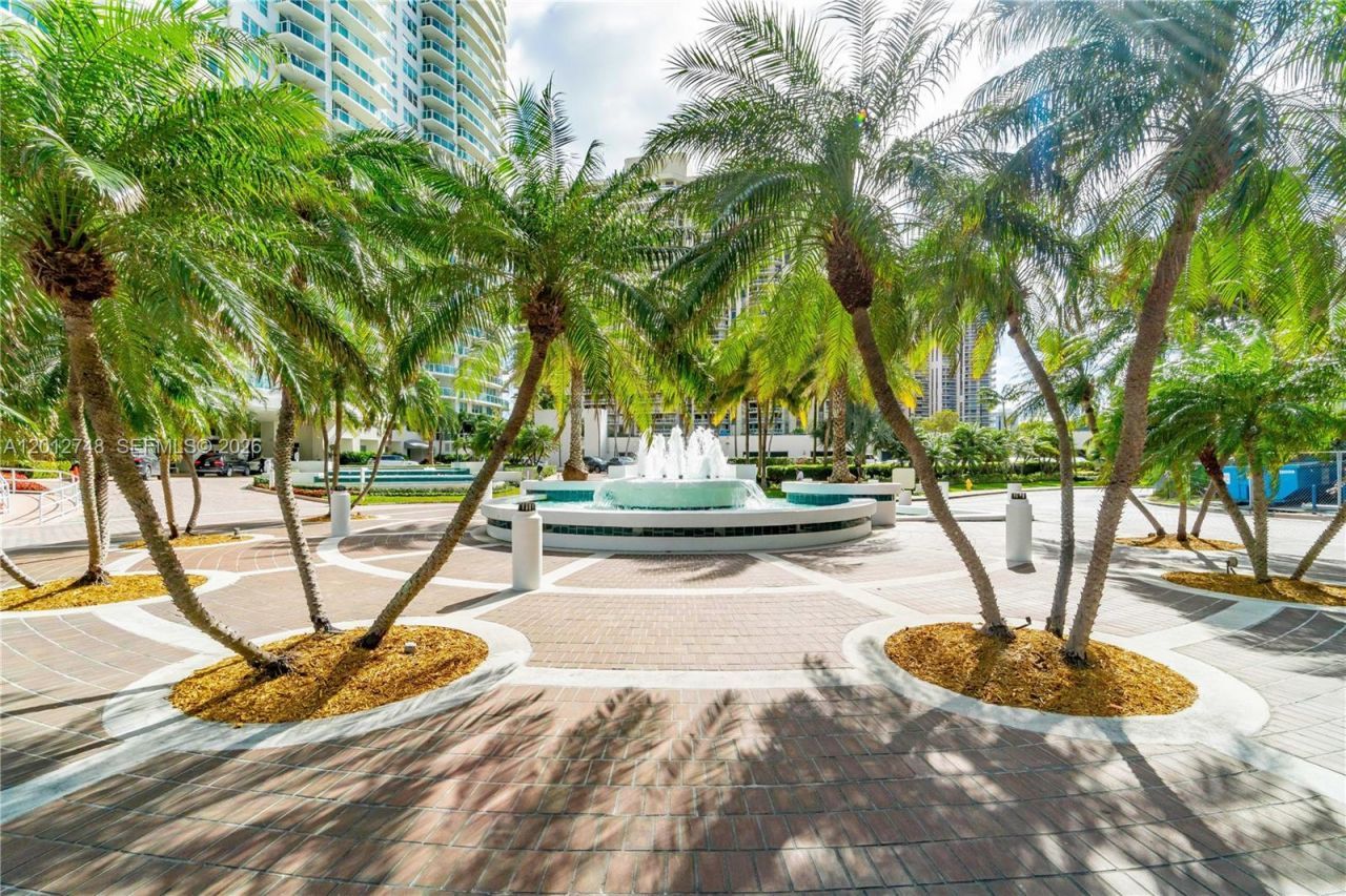 20281 E Country Club Dr, Unit PH14, Aventura, FL 33180 Photo
