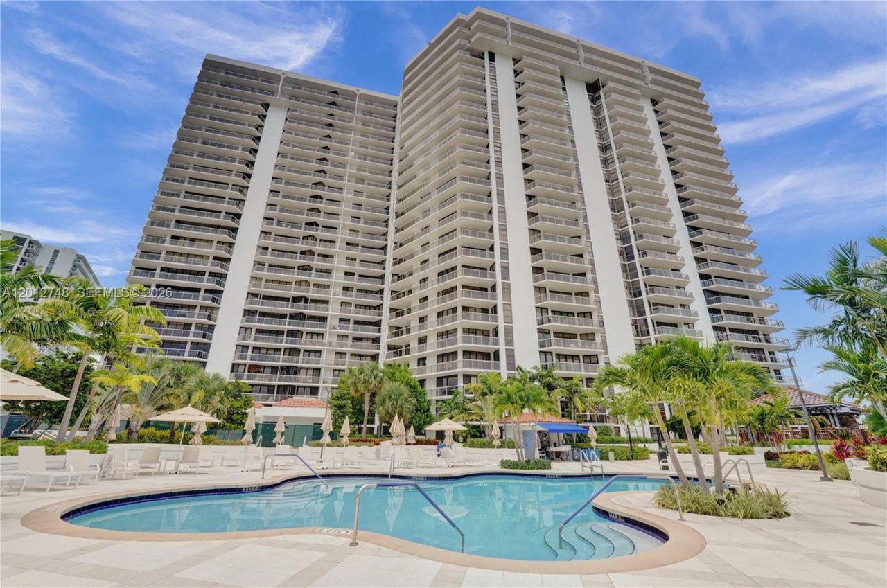 20281 E Country Club Dr, Unit PH14, Aventura, FL 33180 Photo