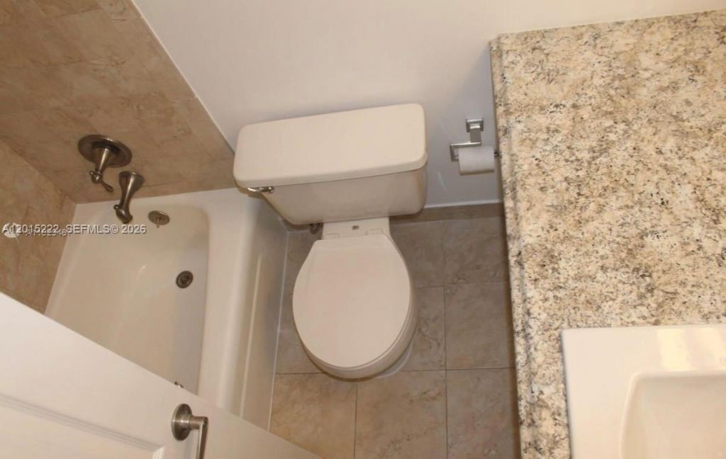 7441 Wayne Ave , Unit 4G, Miami Beach, FL 33141 Photo