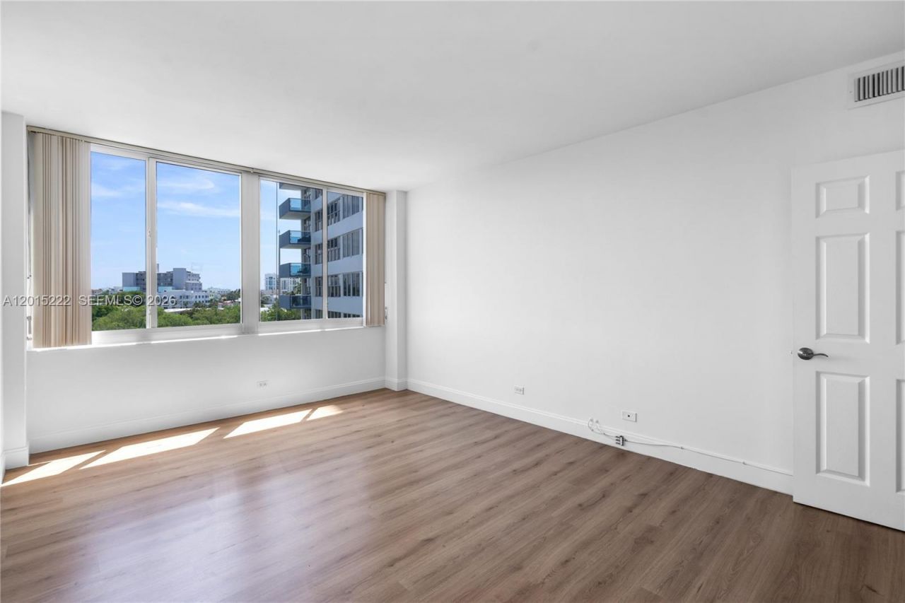 7441 Wayne Ave, Unit 4G, Miami Beach, FL 33141 Photo