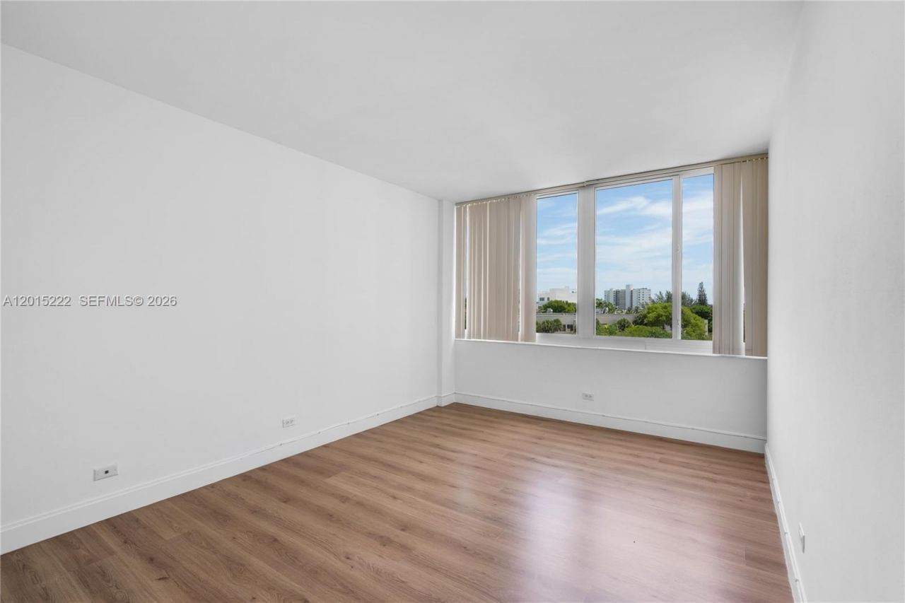 7441 Wayne Ave, Unit 4G, Miami Beach, FL 33141 Photo