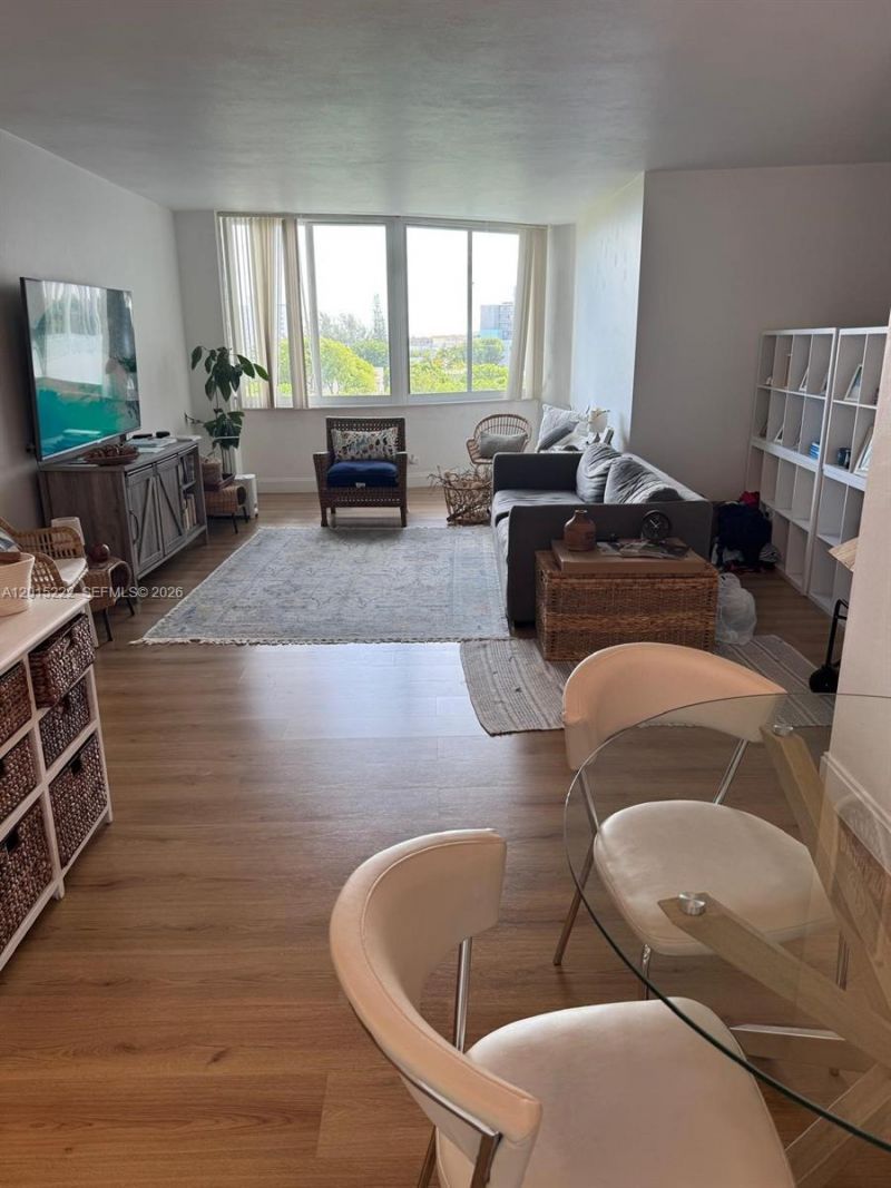 7441 Wayne Ave , Unit 4G, Miami Beach, FL 33141 Photo