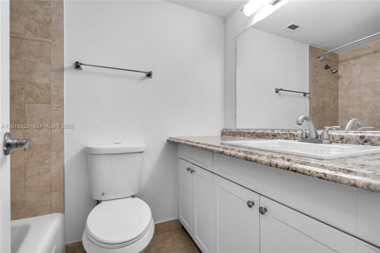 7441 Wayne Ave, Unit 4G, Miami Beach, FL 33141 Photo