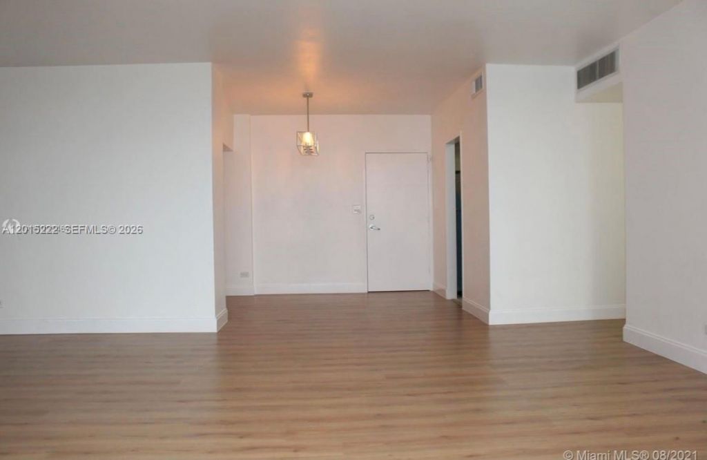 7441 Wayne Ave , Unit 4G, Miami Beach, FL 33141 Photo